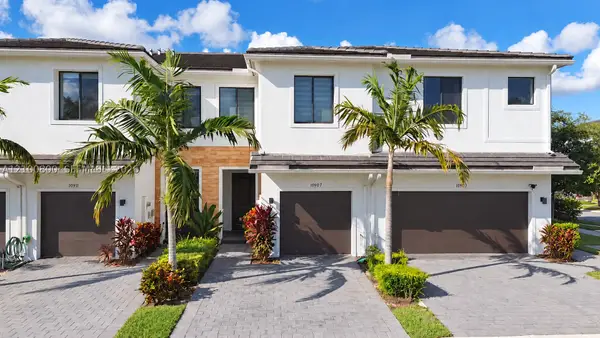 10907 SW 233rd St, Homestead, FL 33032