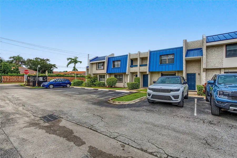 2607 N 40th Ave, Hollywood, FL 33021 - #3