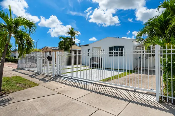 568 E 15th St, Hialeah, FL 33010