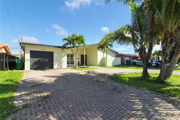 6765 Ixora Dr, Miramar, FL 33023