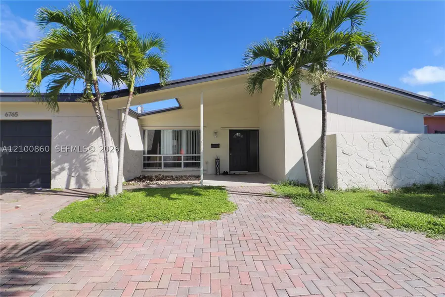 6765 Ixora Dr, Miramar, FL 33023 - #2