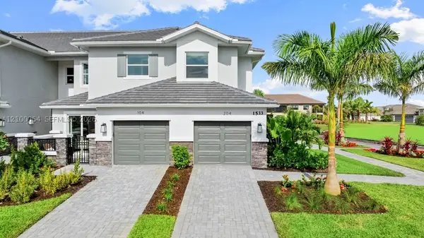 15345 Giardino Drive Unit 201, Naples, FL 34114