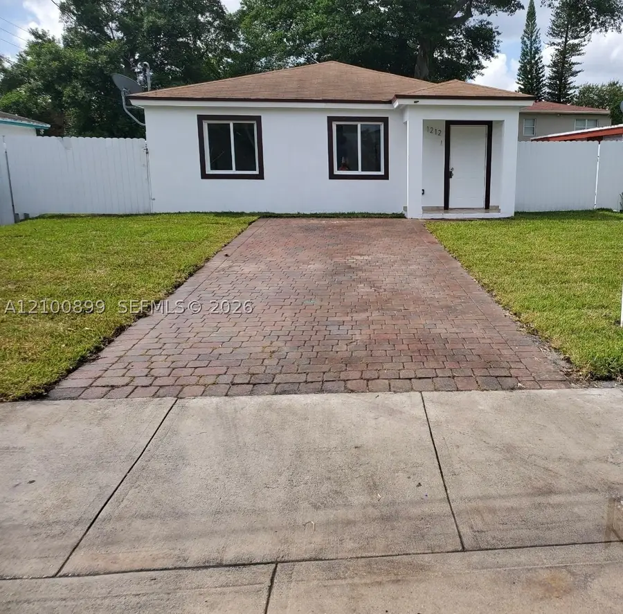 1212 NW 71st St, Miami, FL 33147 - #2