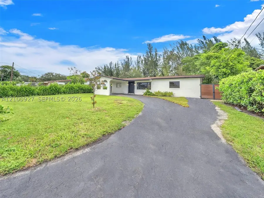 5450 SW 55 Ave, Davie, FL 33314 - #2