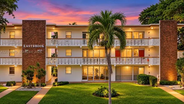 500 S Luna Ct #3, Hollywood, FL 33021