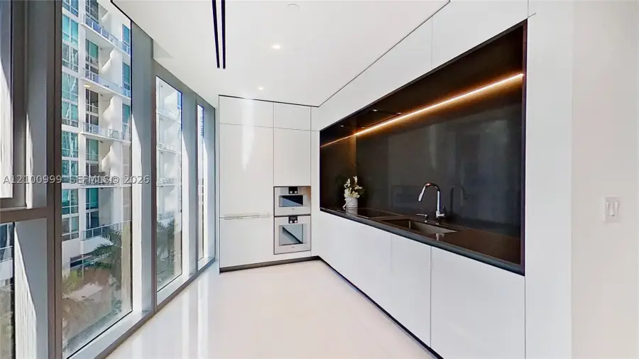 300 Biscayne Boulevard Way #506E, Miami, FL 33131 - #3