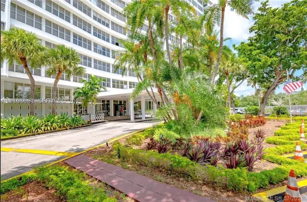 7441 Wayne Ave #7I, Miami Beach, FL 33141