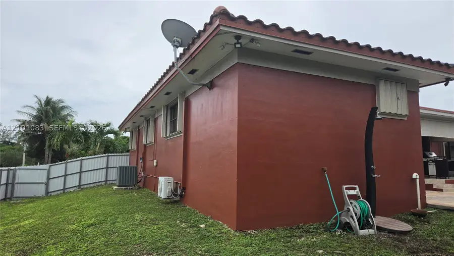 8065 SW 205th Ter, Cutler Bay, FL 33189 - #3