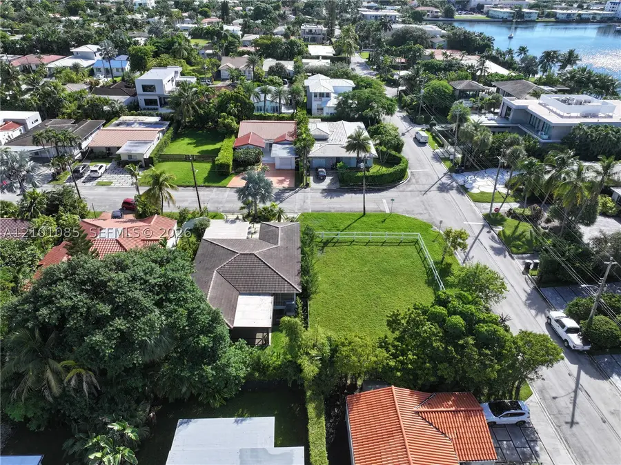 1001 88th St, Surfside, FL 33154 - #2