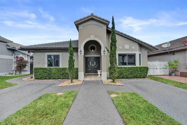 8741 NW 141st Ter, Miami Lakes, FL 33018