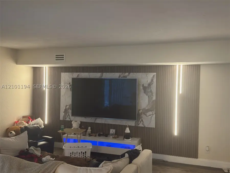 323 Ives Dairy Rd #323-08, Miami, FL 33179 - #3