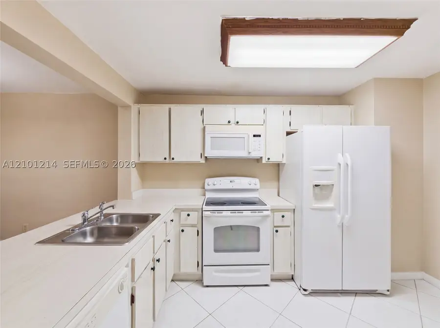 821 NE 207th Ln #1-103, Miami, FL 33179 - #3