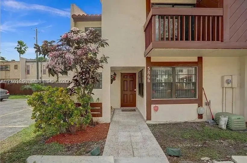 3866 SW 52nd Ave, Hollywood, FL 33023 - #1