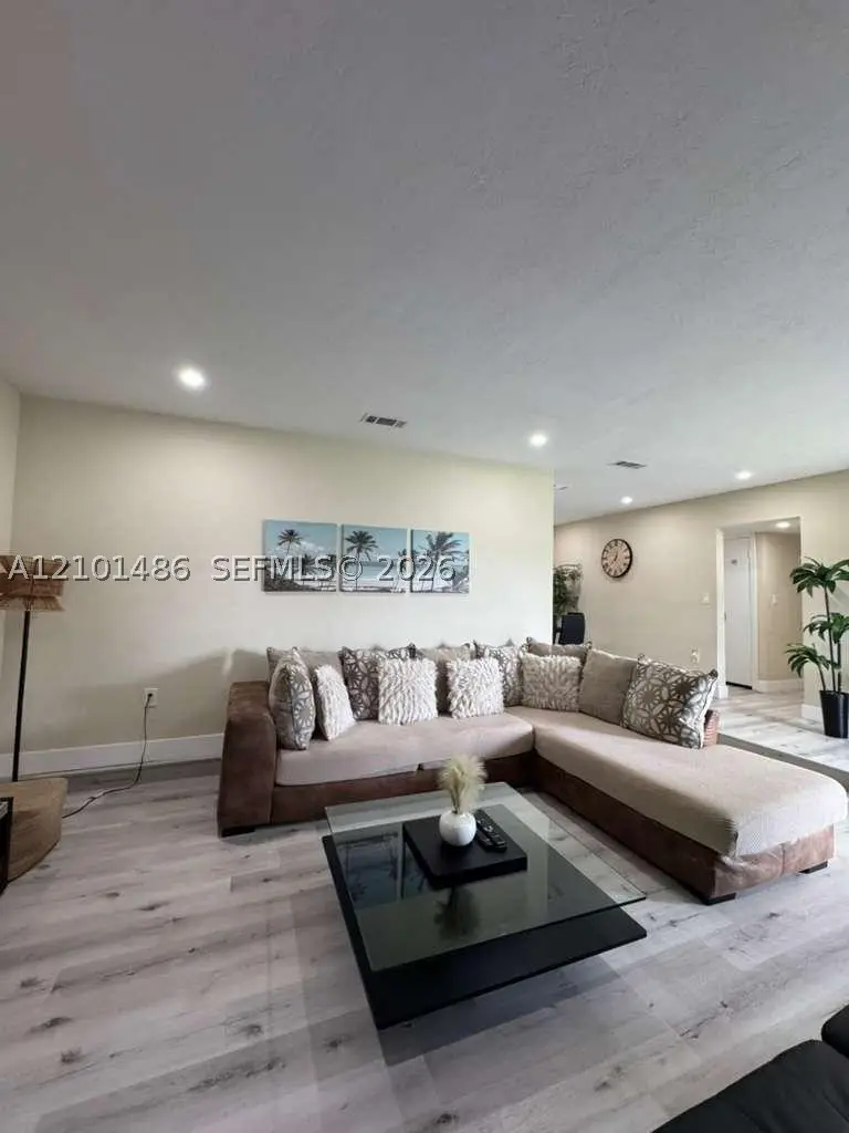 821 NW 173rd Ter, Miami Gardens, FL 33169 - #3