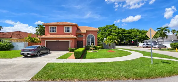 9010 SW 166th Pl, Miami, FL 33196