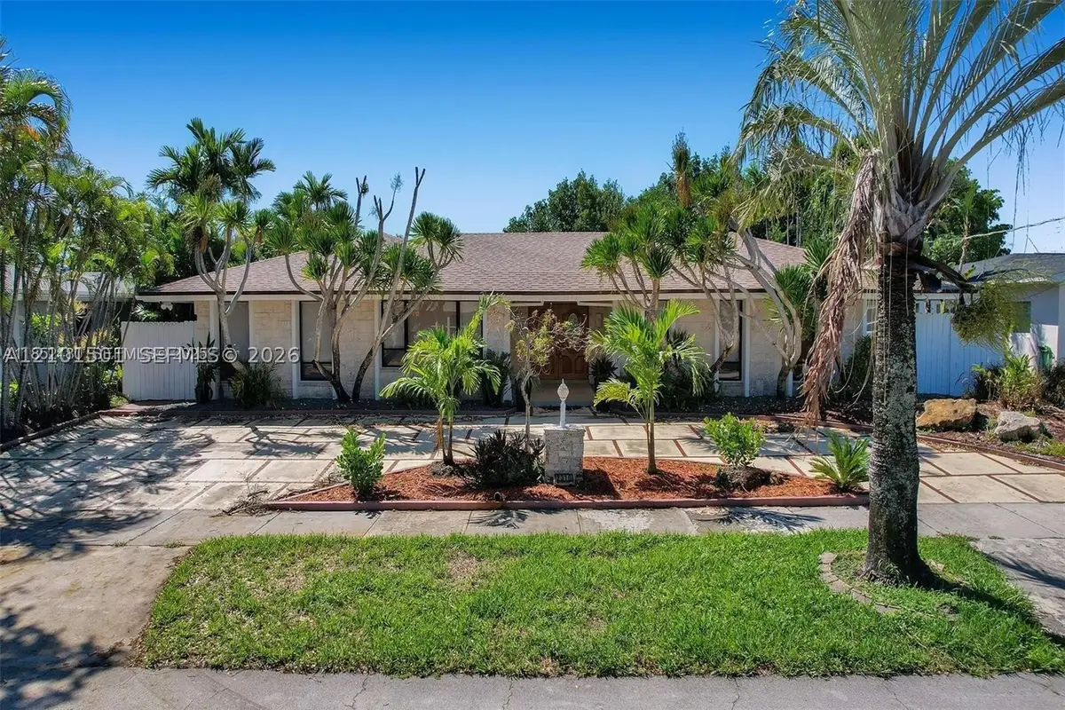 2310 NE 195th St, Miami, FL 33180 - #1