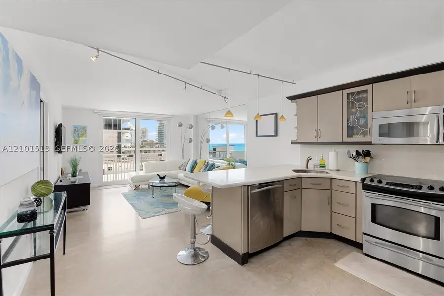 345 Ocean Dr #812, Miami Beach, FL 33139 - #3