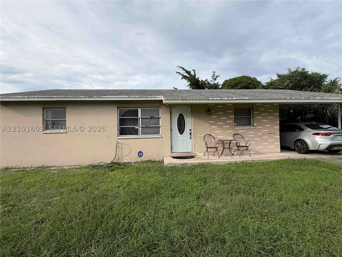 101 NE 19th Ave, Boynton Beach, FL 33435 - #1