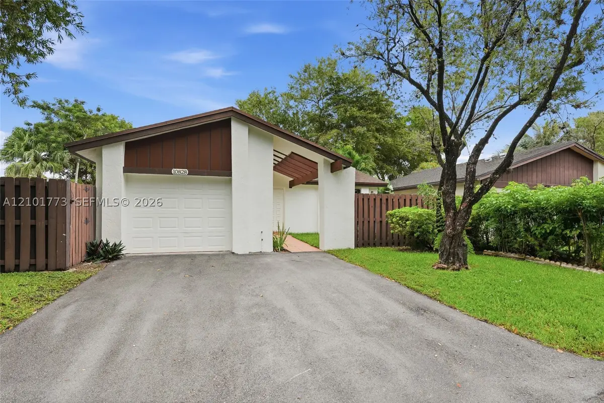 10828 SW 132nd Cir Ct, Miami, FL 33186 - #1