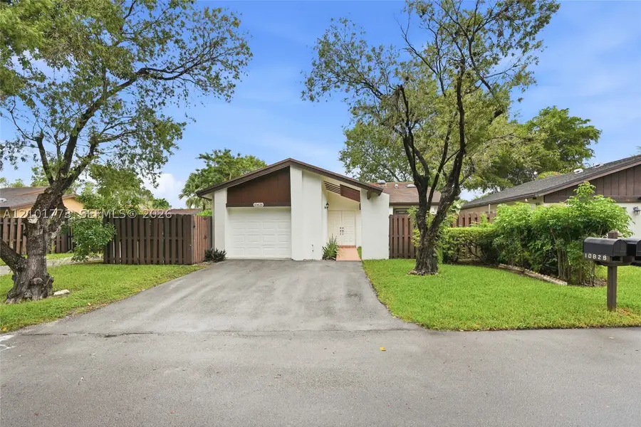 10828 SW 132nd Cir Ct, Miami, FL 33186 - #2