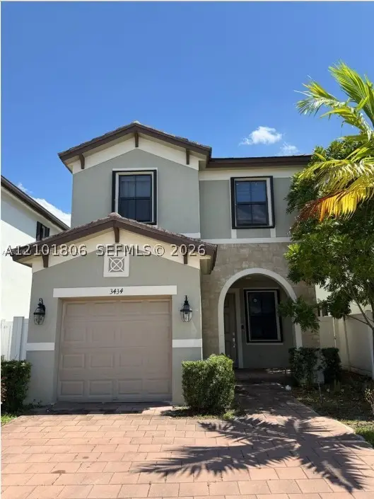 3434 W 108th St, Hialeah, FL 33018