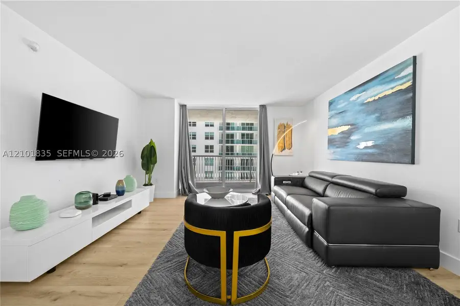 1200 Brickell Bay Dr #1907, Miami, FL 33131 - #2