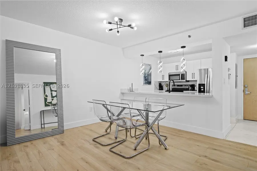 1200 Brickell Bay Dr #1907, Miami, FL 33131 - #3