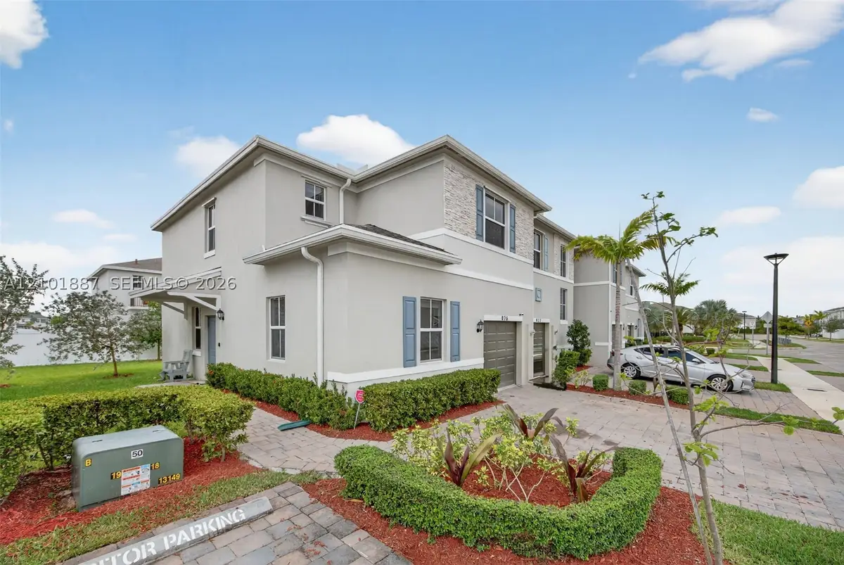 826 SE 17th St, Homestead, FL 33034 - #1