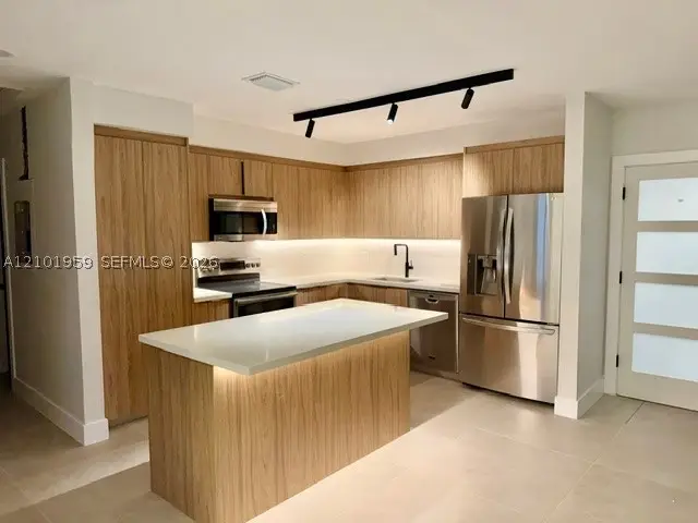 1410 NE 161st St, North Miami Beach, FL 33162 - #2