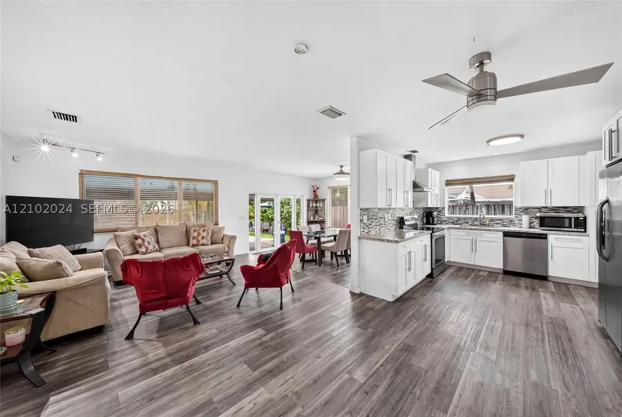 8920 SW 197th St, Cutler Bay, FL 33157 - #2