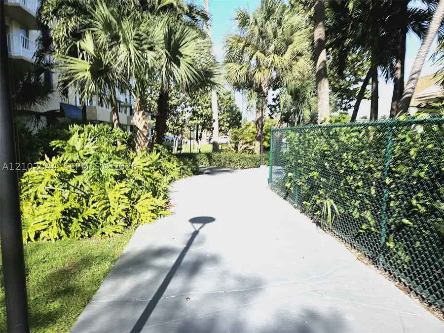 4550 NW 9th St #303E, Miami, FL 33126 - #2