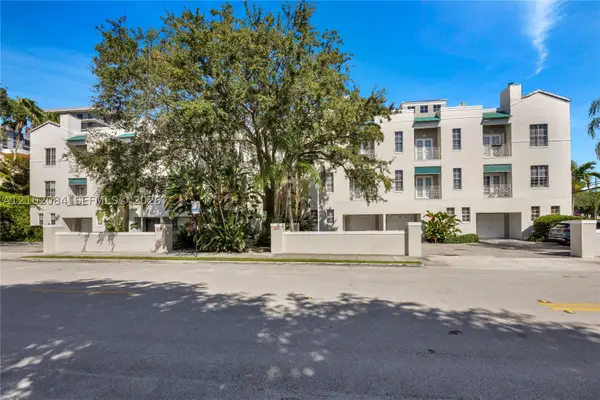 5801 SW 74th Ter #2, South Miami, FL 33143