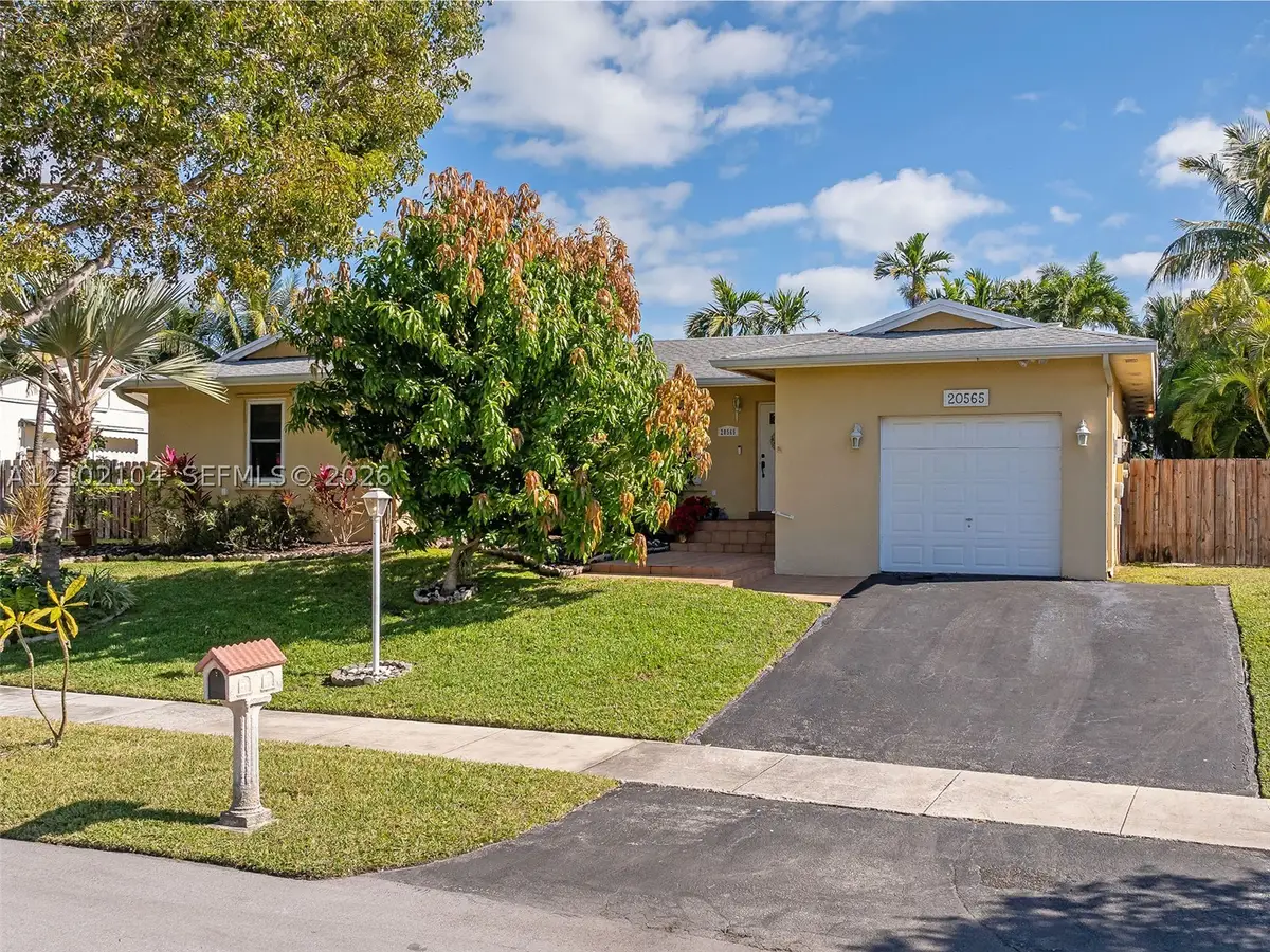 20565 SW 80th Pl, Cutler Bay, FL 33189 - #1