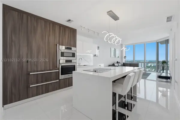 851 NE 1st Ave #3906, Miami, FL 33132