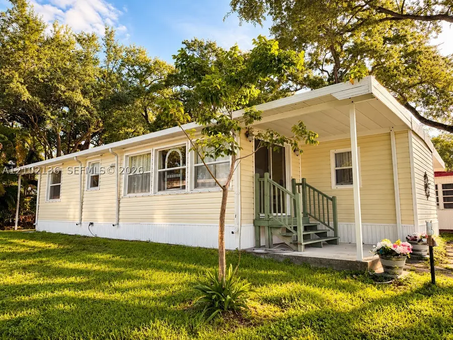 121 Eleuthera Dr, Dania Beach, FL 33004 - #2