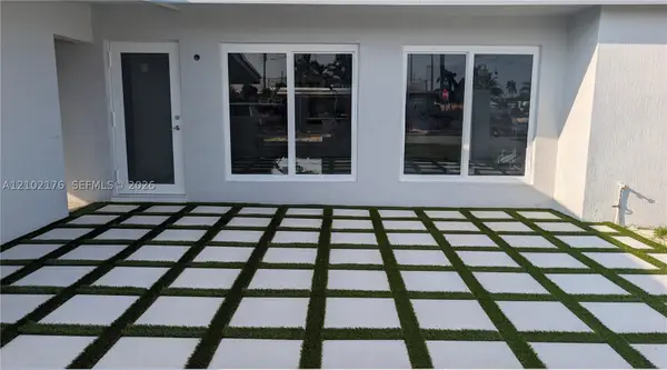 1201 W 60th Ter, Hialeah, FL 33012