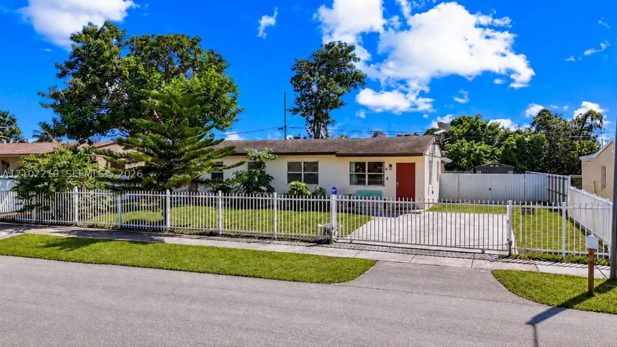 3010 NW 158th St, Miami Gardens, FL 33054 - #3