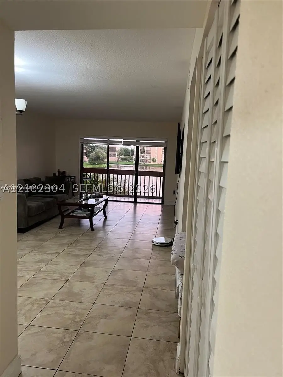 8875 Fontainebleau Blvd #203, Miami, FL 33172 - #2