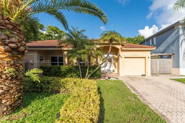 9064 SW 215th Ter, Cutler Bay, FL 33189