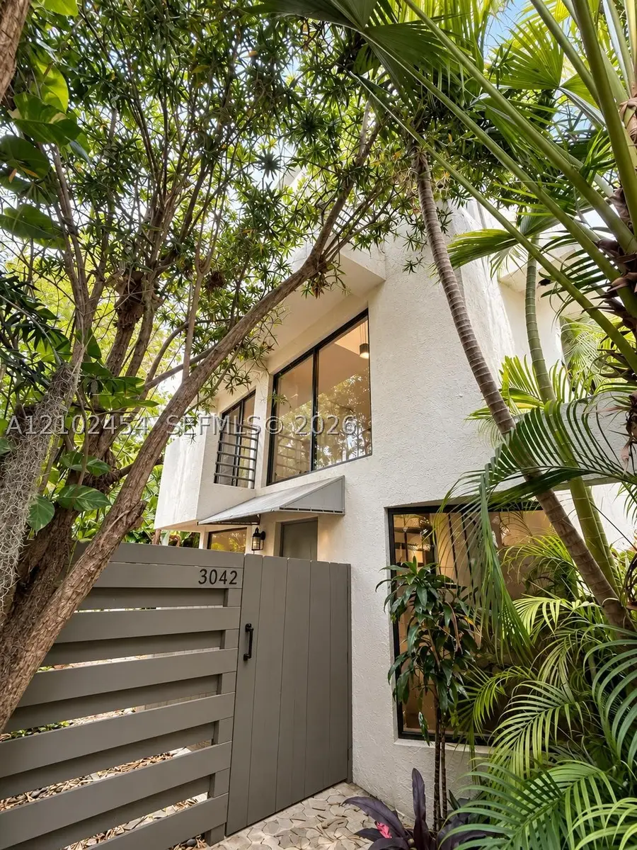 3042 SW 27th Ave #8, Miami, FL 33133 - #3