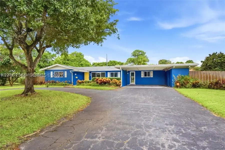 341 SW 54th Ave, Plantation, FL 33317 - #2