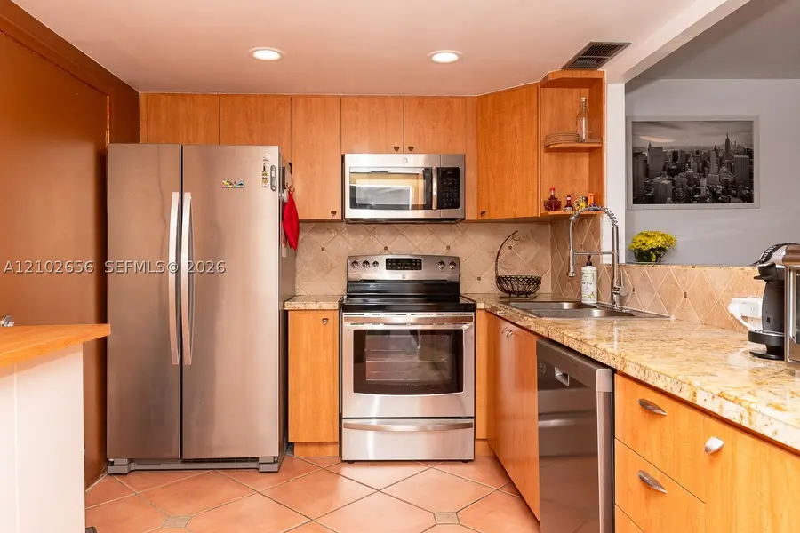 1020 Meridian Ave #314, Miami Beach, FL 33139 - #3