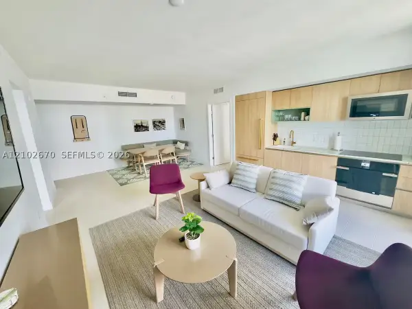 159 NE 6th St #3202, Miami, FL 33132