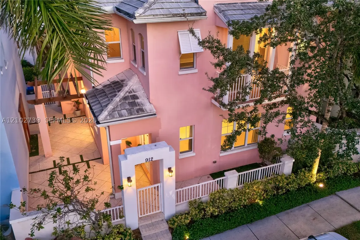 912 NE 17th Way, Fort Lauderdale, FL 33304 - #1