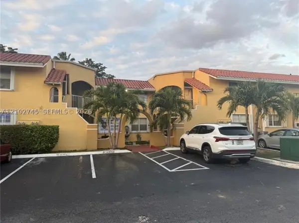 15605 SW 74th Cir Dr #15, Miami, FL 33193