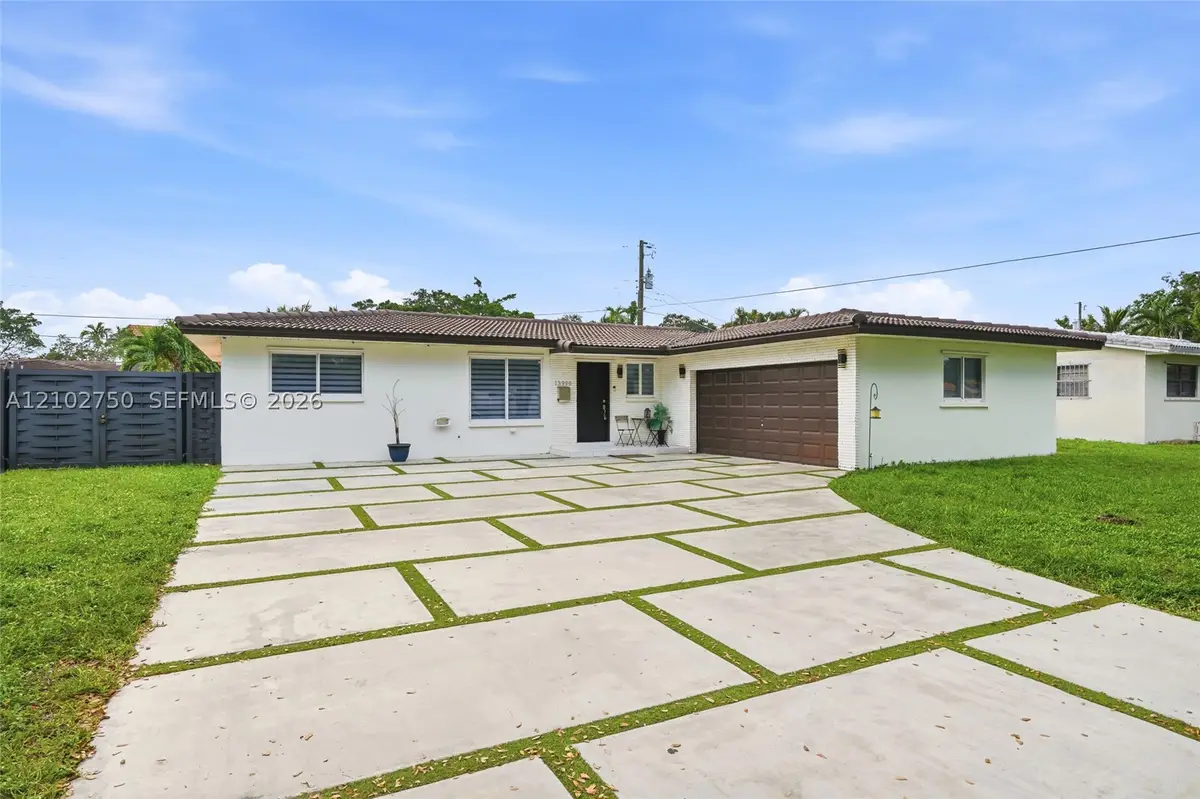 13996 Lake Lure Ct, Miami Lakes, FL 33014 - #1