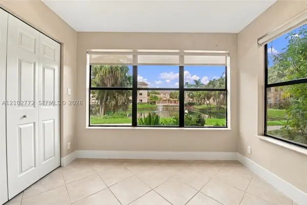 2946 S University Dr #7102, Davie, FL 33328