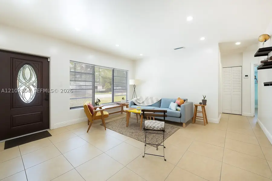 250 NE 170th St, North Miami Beach, FL 33162 - #2
