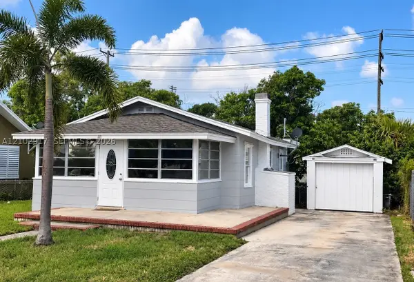 111 S B St, Lake Worth, FL 33460