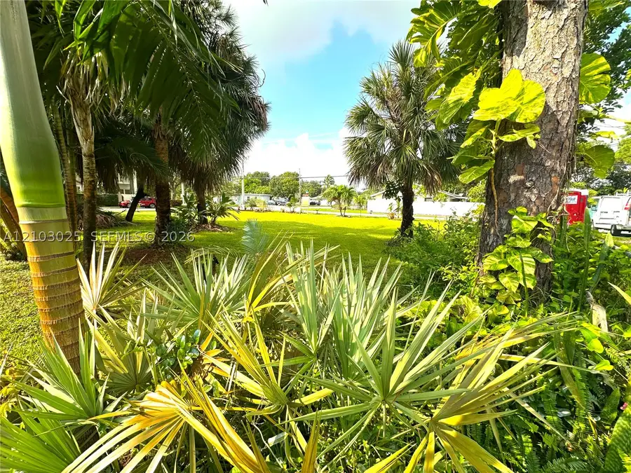 13 ave NE 34th Ct, Oakland Park, FL 33334 - #2